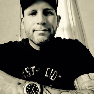 Meet your Posher, Larry